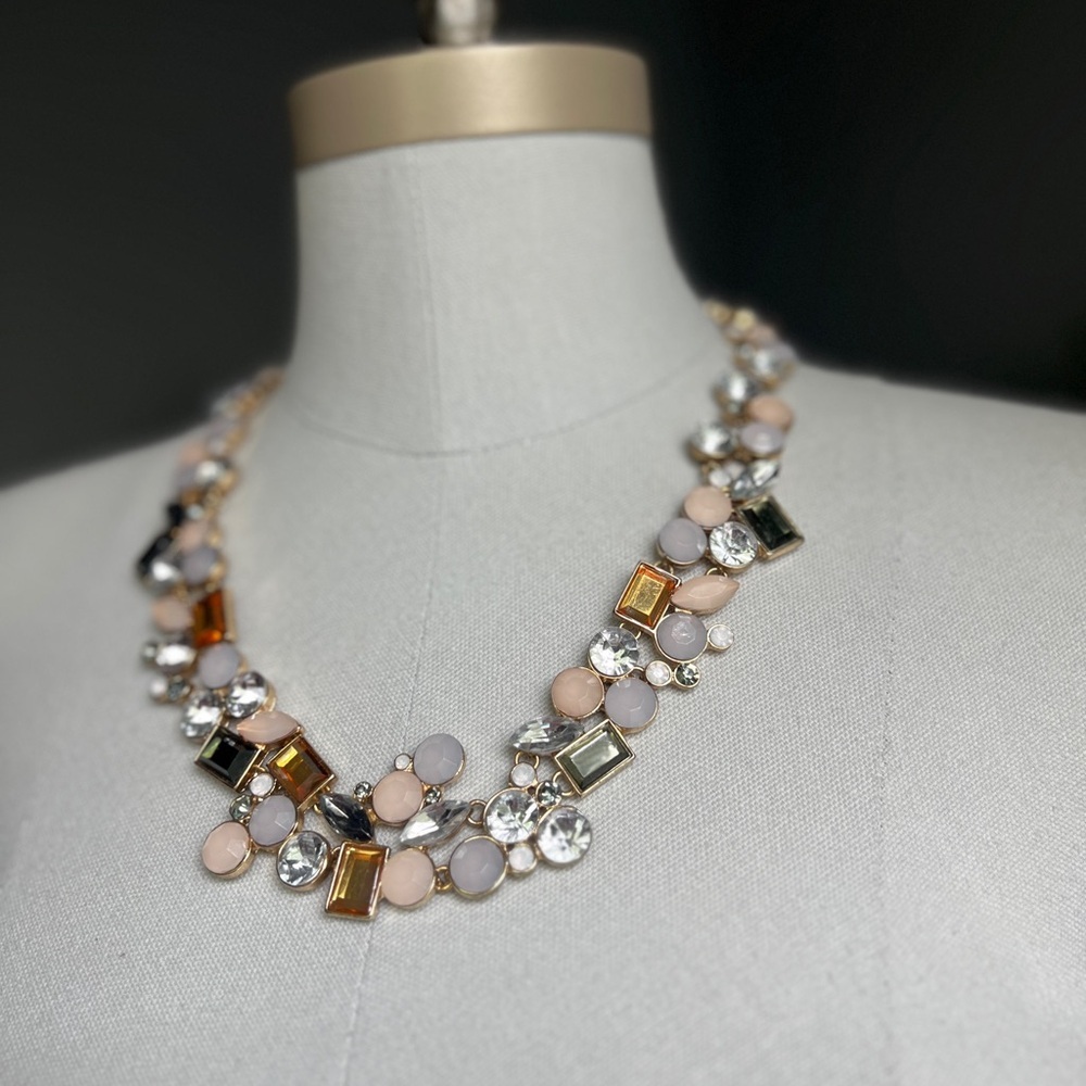 NWOT Macy's Brand Gold Tone Multi-Color Collar Necklace with Extender
